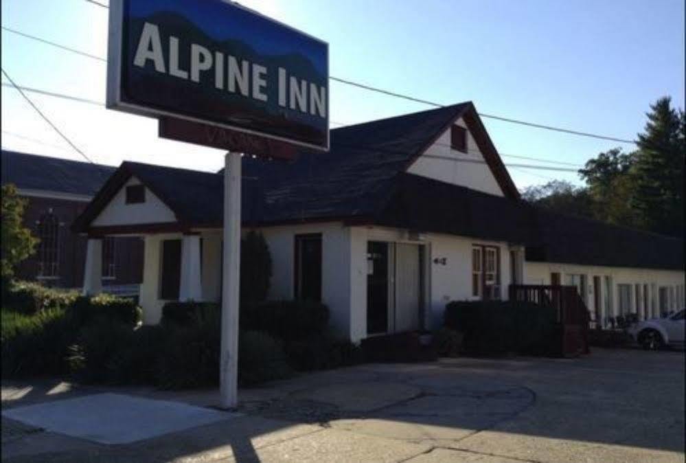 Alpine Inn Hot Springs Buitenkant foto
